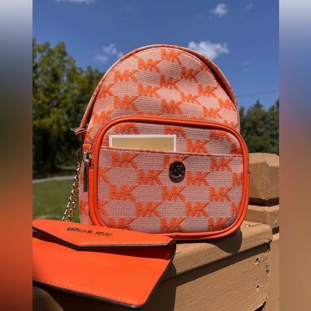 Michael Kors Maisie Small Logo Jacquard 2-in-1 Backpack with Cardholder Wallet N - Picture 2 of 8